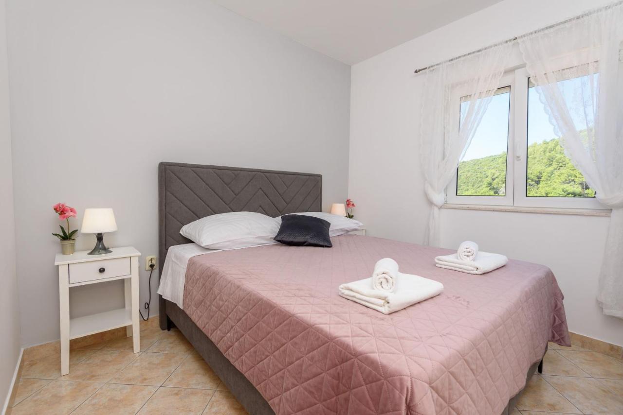 Apartments Bjelis クレック エクステリア 写真
