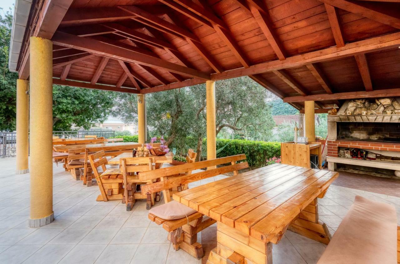 Apartments Bjelis クレック エクステリア 写真